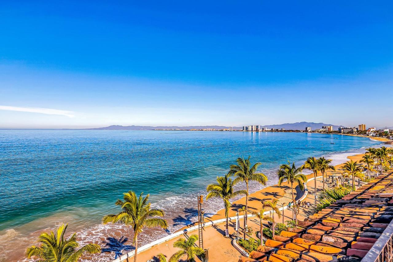 Malecon Beach Side Downtown Condo Puerto Vallarta Bagian luar foto